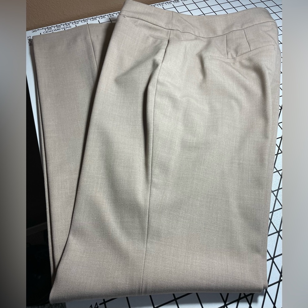 White House Black Market Trousers. Light tan, size 6
